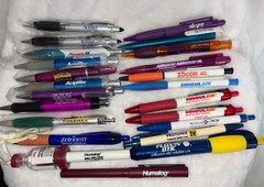 Lot of Drug Rep Items Metal & Plastic Pens & Pen Light *Non Working**READ Desc