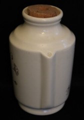 VINTAGE PHARMACEUTICAL ELI LILLY WESTMINSTER INHALER w/THE STORY OF INHALERS