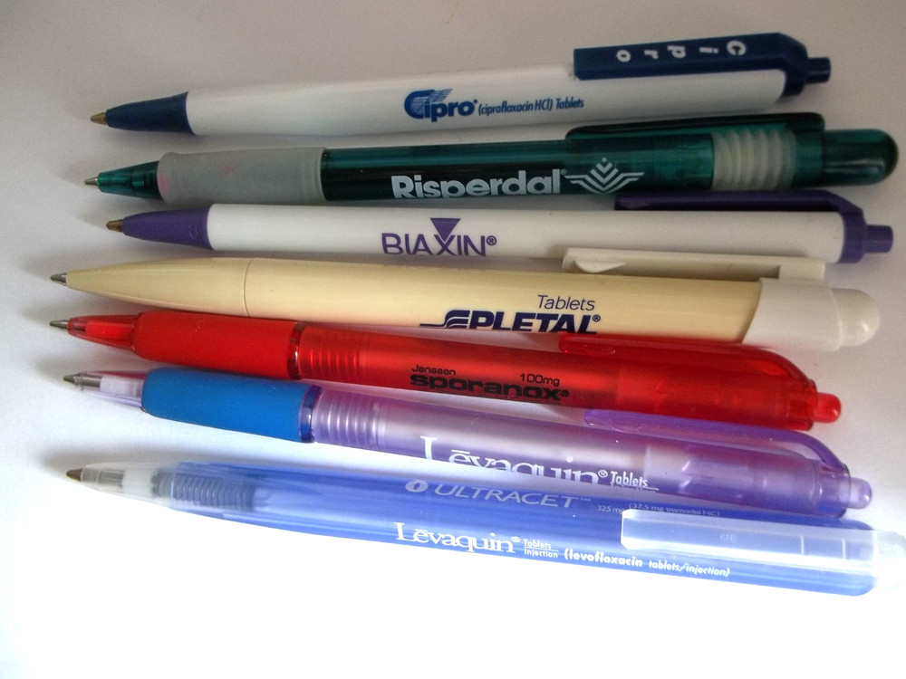 Lot of 7 Vintage Pharma Pens – Cipro Levaquin Sporanox Biaxin Pletal Risperdal