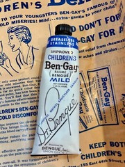 Vintage Children’s Ben-Gay Brume Dengue – Metal Tube in Orig. Box w/Instructions