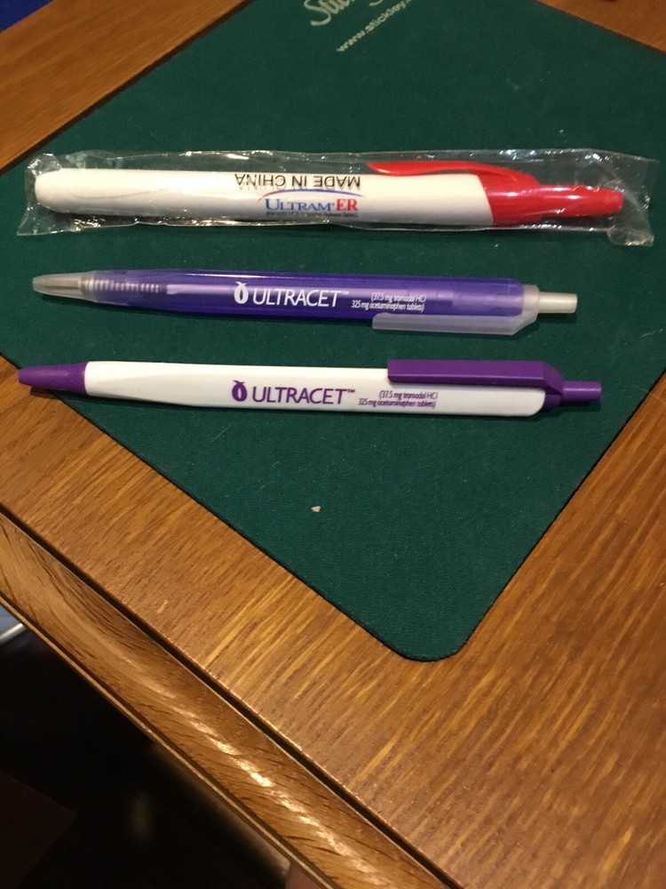 TWO ULTRACET/LEVAQUIN/DITROPAN XL PENS AND ULTRAM HIGHLIGHTER DRUG REP PROMOS
