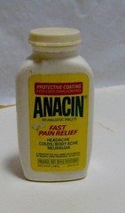vintage 1970s ANACIN bottle PAINKILLER medicine pharmaceutical doctor medical
