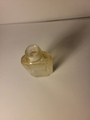 Vintage Glass – Sample Size Medicine Bottle