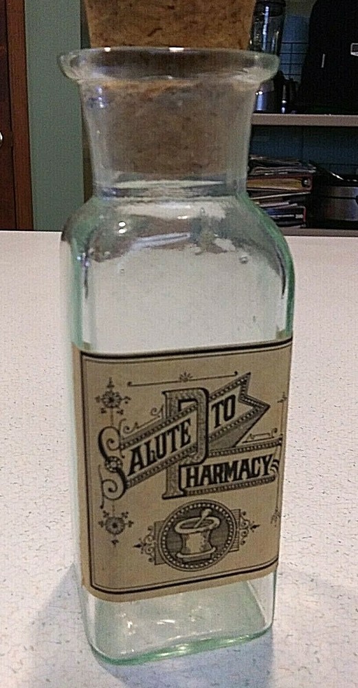„SALUTE TO PHARMACY“ GLASS PRESCRIPTION MEDICINE GIFT BOTTLE – AYERST – FREE S&H