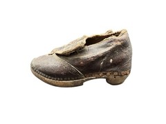 Early 19th Century Children’s Shoes Clogs (Y79)