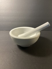 Apothecary Mortar & Pestle Set 16 Ounce Pocket Nurse Porcelain White Vintage NOS