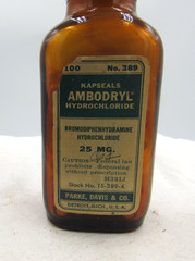 BW – 1950’s Parke, Davis & CO Ambrodryl Detroit Mich 3 7/8 “ Medicine bottle