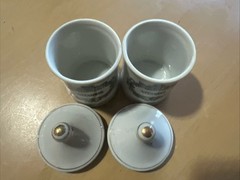 2 Vintage Porcelain APOTHECARY JARS with Lids „VITAMIN“ 3.75″ x 2.25″