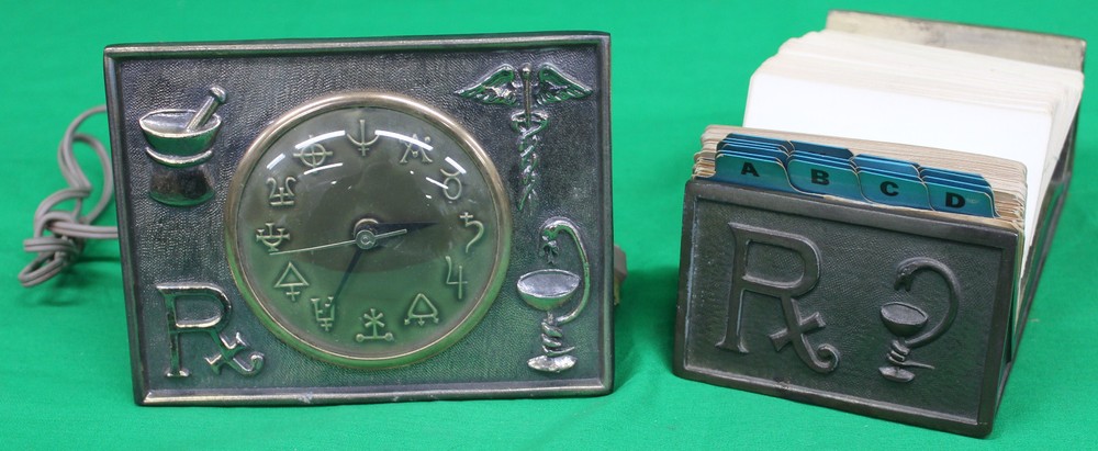 Orig Vintage Medical Pharmaceutical Desk Clock w/Flip Address File 1950s-60s