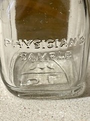 Petrolagar Laboratories Physician’s Sample Glass Jar W/ Paper Label 1940’s-50’s