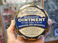 Antique Vtg Medical Dental Pharmacy – Rawleigh’s Ointment Tin