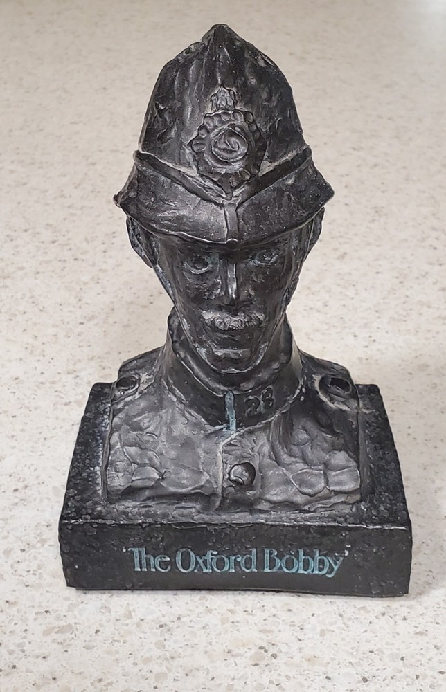 1977 Oxford Bobby Figure Bust Bristol Laboratories Tegopen Promo Statue (BX 32)