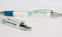 2 Lipitor Pharmaceutical Heavy Metal Beautiful Pens New in Sleeve