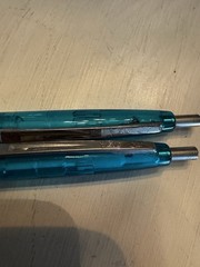 Avandia Pharmaceutical Drug Rep Pen Clear Blue Plastic Retractable Lot x2 New