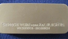 VINTAGE 50’s GERMAN LUBROKAL (INSOMNIA) 50 PILL TIN BOX H&E ALBERT A G WIESBADEN