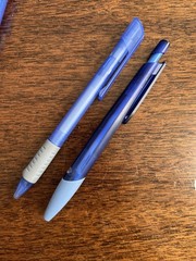 Lot of 4 Geodon Pfizer Medical Drug Rep Pharmaceutical Pens Blue White Gray Grip