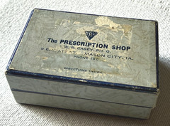 RX PRESCRIPTION CARDBOARD BOX, 1941. „The Prescription Shop“ Mason City, Iowa.