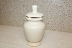 VTG Eli Lilly® Mandragora & Scale Ceramic Lidded Apothecary Pharmacy Jar 8.5″
