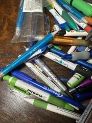 New & Used Lot of Over 160 Pharmaceutical Drug Rep Advertising Pens