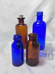 Vtg Lot Of 4 Cobalt Blue & Brown Drug Store Pharmaceutical Bottles Bromo Seltzer