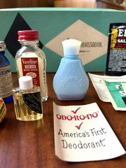 Rare VTG NY Catskills Hotel Hospitality Kit NOS 10 Mini Medicine Cabinet Items