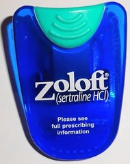 ZOLOFT MEDICAL LOGO COLLECTIBLE CLIP MAGNET NEW