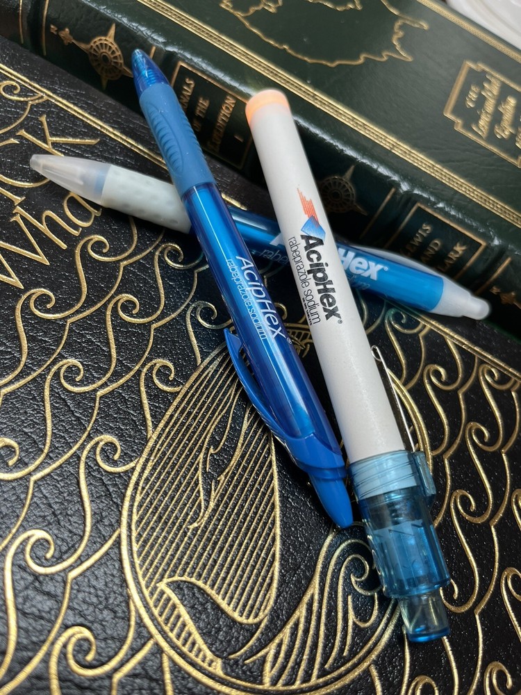 2 Pharmaceutical Drug Rep Pens plus penlight From 1990s! Write!!