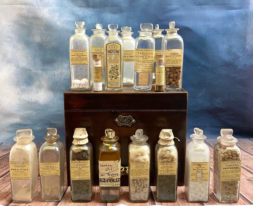 ANTIQUE 1850 APOTHECARY CABINET MEDICINE CHEST JARS *SNOW HILL LONDON* CONTENTS