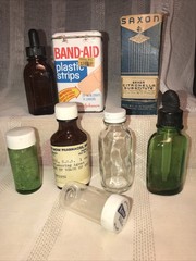 VTG Apothecary Pharmacy Medicine Cabinet Contents 8Pc 1950+ Brown Green Bottles