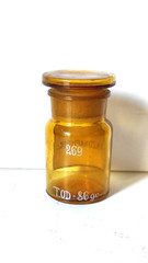 BENZONAPHTHOL., Vintage Glass Apothecary Pharmacy Amber Jar, 50 ml, Cap