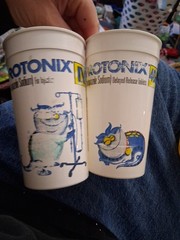 2 PROTONIX I.V. 40 mg PLASTIC CUP PHARMACEUTICAL DRUG REP ITEM As Is