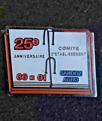 🔴SANDOZ Pharmaceutical 25th AGRO Anniversary 1966-1991 pin badge A Hofmann🔴