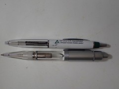 (18) High-End Pharmaceutical & More Advertising Pens Plastic & Metal Some Lights