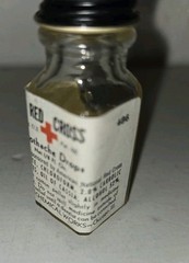 Vintage Red Cross Toothache Outfit Contains Tweezers And Cotton Pellets NOS