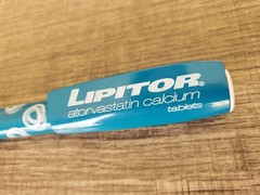 Set of 2 Drug Rep Pens – Lipitor – Pristiq – both discontinued- pharmaceutical