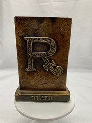 Brass Secundum Artem 1976 Plaque Paperweight With Decorative „R“ Design