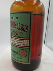 MM – 1950’s Magnus, Mabee & Reynard NY Indian Peppermint Oil 7 5/8″ Amber Medici