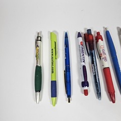 Lot Plastic Pharmaceutical Drug Rep Pens Medical Collectibles
