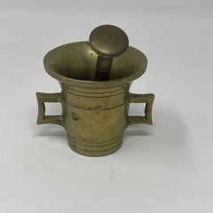 VTG SMALL BRASS MORTAR AND PESTLE WITH HANDLES