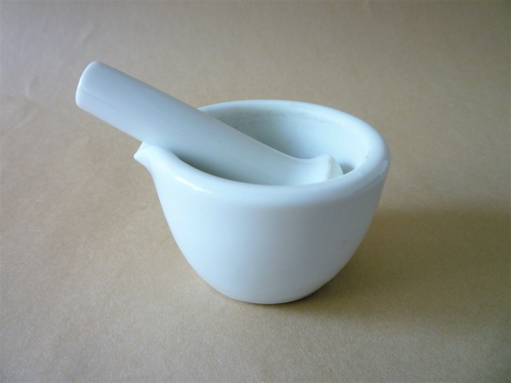 Vintage Porcelain Pestle Mortar by Perfect – 1 Ounce