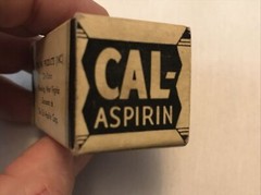 CAL ASPIRIN VINTAGE FULL TUBE IN ORIGINAL BOX, STERLING PRODUCTS, WHEELING