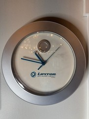Lipitor Wall Clock Pharma Promo Atorvastatin Pfizer + Pens Drug Rep Advertising
