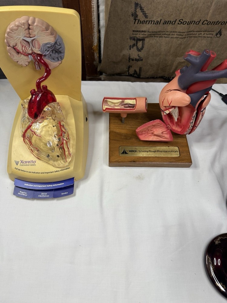 Pharmaceutical Drug Rep Doctors Office Heart Displays Xarelto