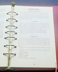 1982 Parke Davis Pharmaceutical Sales Rep Price Guide 7-Ring Binder Catalog VTG