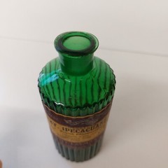 Labeled Wright Layman Umney Ltd London Emetic Ribbed Chemists Apothecary Bottle