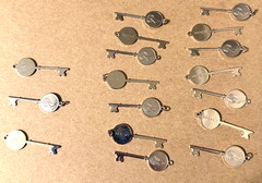 Lot of 17 Vintage Richardson Vicks Co Employee Service Award Keys Charms Numbere