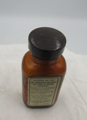 BW – 1950’s Parke, Davis & CO Ambrodryl Detroit Mich 3 7/8 “ Medicine bottle