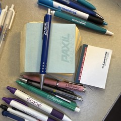 Lot 18 Big Pharma Vintage Drug Rep Pens & Pads Zoloft Brand Promo Lipitor Paxil