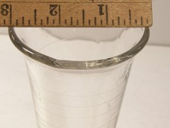 VINTAGE GLASCO CLEAR GLASS ETCHED FOOTED MEASURING POURING BEAKER APOTHECARY LAB