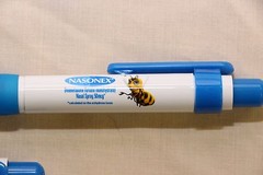Drug Rep Pens Pharmaceutical Plastic Blue and White Unique New in Sleeve